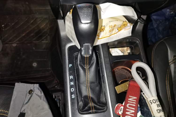 Used Ford Kuga 2018 EcoBoost 245 All-Wheel-Drive Sport Model Gear Lever