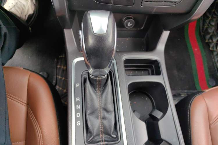 Used Ford Kuga 2018 EcoBoost 180 Two-Wheel-Drive Cognac Special Edition Gear Lever