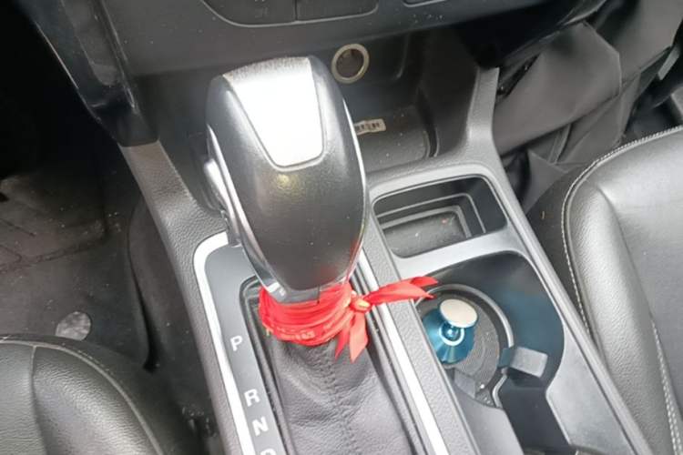 Used Ford Kuga 2018 Facelifted EcoBoost 180 Two-Wheel Drive Luxury Wing Edition Gear Lever