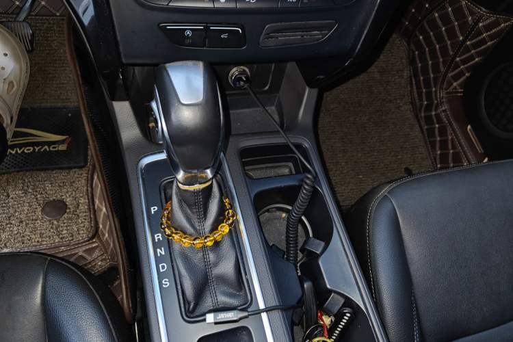Used Ford Kuga 2018 Facelifted EcoBoost 180 Two-Wheel Drive Luxury Wing Edition Gear Lever