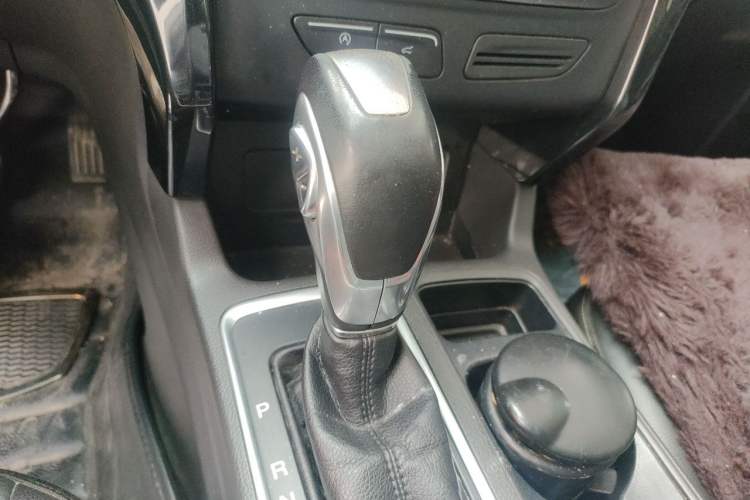 Used Ford Kuga 2018 EcoBoost 245 Four-Wheel Drive Luxury Wing Model Gear Lever