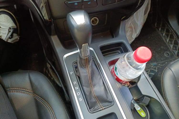 Used Ford Kuga 2018 Facelift EcoBoost 245 All-Wheel-Drive Sport Model Gear Lever