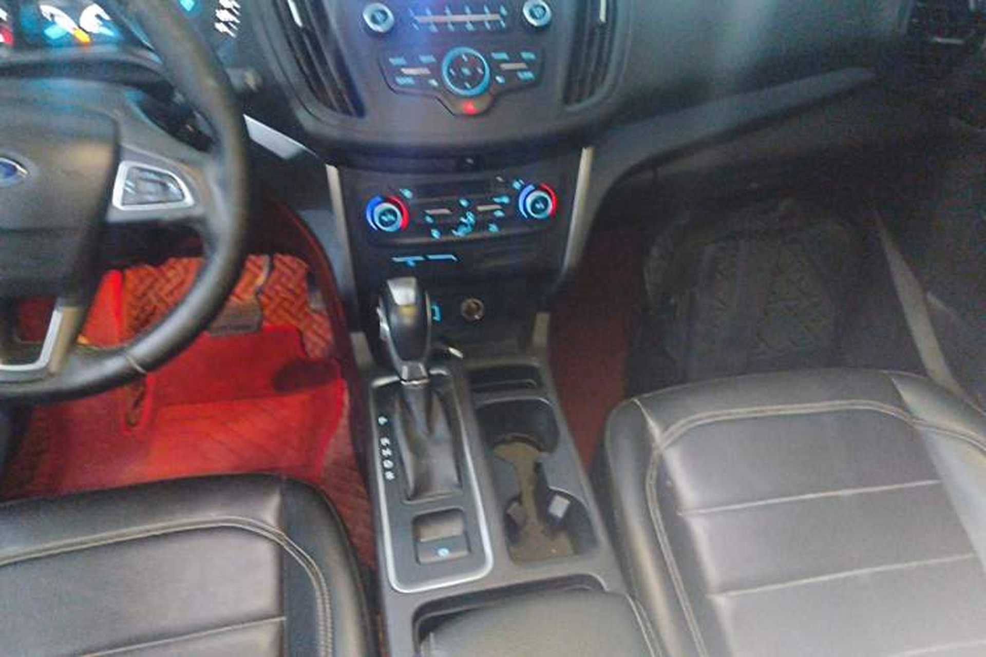 Used Ford Kuga 2018 EcoBoost 180 Two-Wheel-Drive Platinum Edition Gear Lever