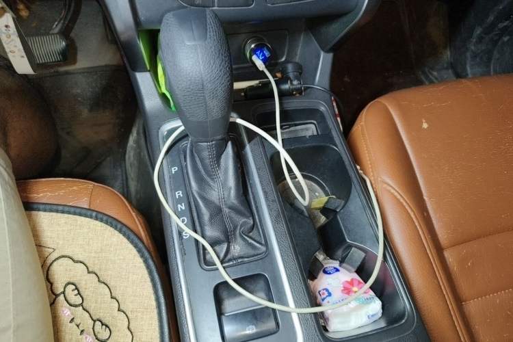 Used Ford Kuga 2018 EcoBoost 180 Two-Wheel-Drive Elite Trim Gear Lever
