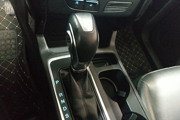 Used Ford Kuga 2018 EcoBoost 180 Four-Wheel Drive Luxury Wing Model Gear Lever