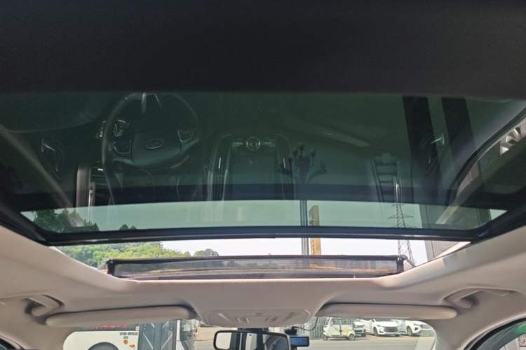 Used Ford Kuga 2018 Facelifted EcoBoost 180 Two-Wheel-Drive Platinum Wing Edition Headliner