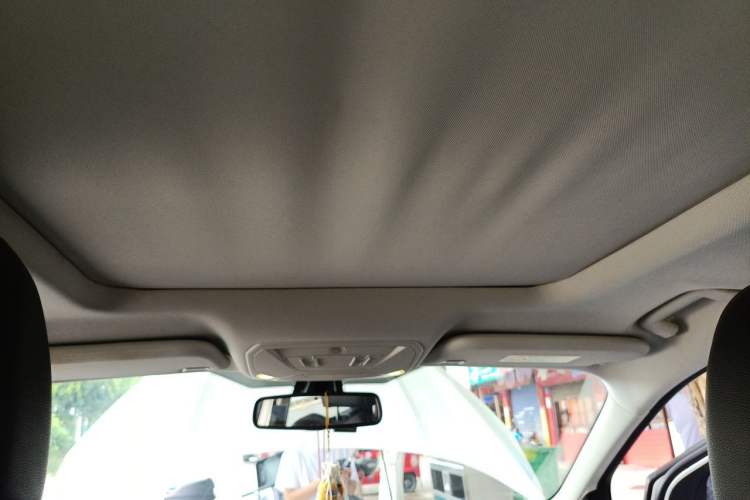 Used Ford Kuga 2018 EcoBoost 180 Two-Wheel-Drive Platinum Edition Headliner