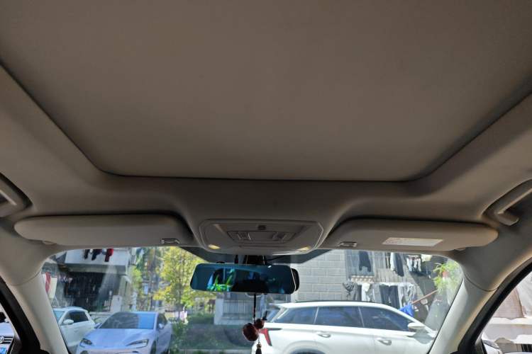 Used Ford Kuga 2018 EcoBoost 180 Two-Wheel-Drive Luxury Wing Edition Headliner