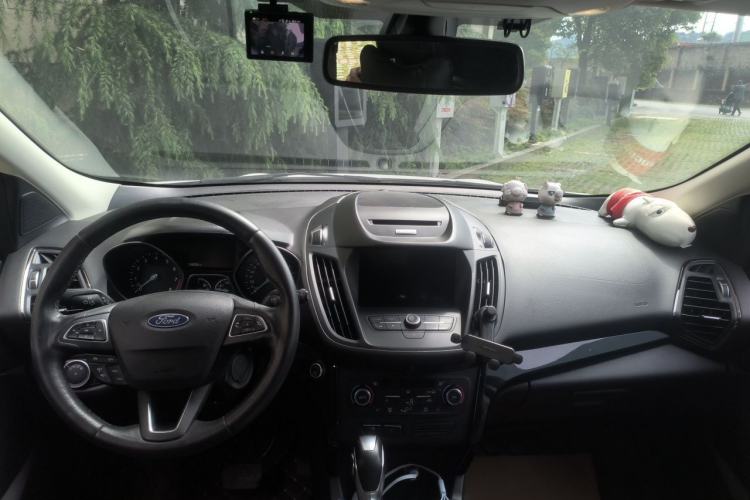 Used Ford Kuga 2018 EcoBoost 180 Two-Wheel-Drive Luxury Wing Edition Headliner
