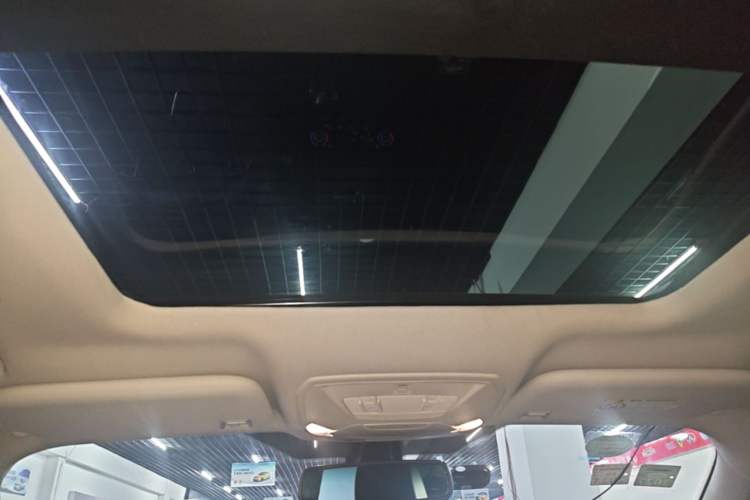 Used Ford Kuga 2018 Facelifted EcoBoost 180 Two-Wheel Drive Luxury Wing Edition Headliner