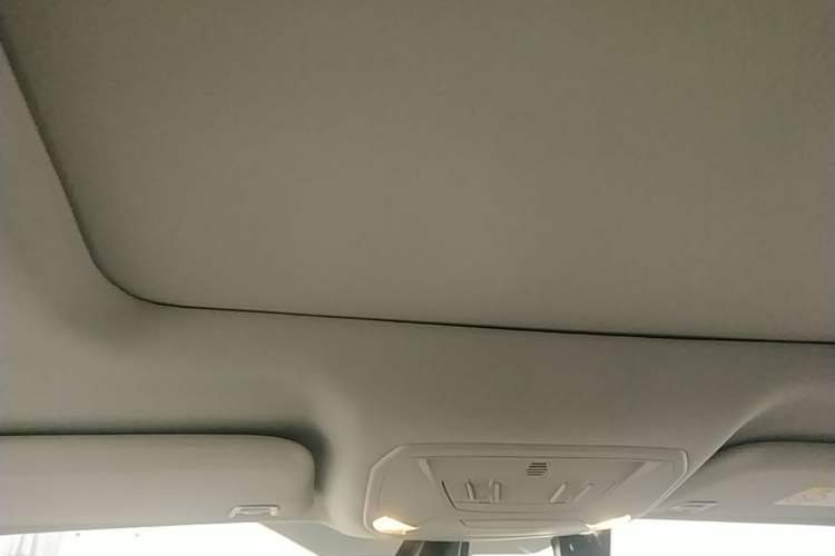 Used Ford Kuga 2018 EcoBoost 180 Two-Wheel-Drive Platinum Edition Headliner