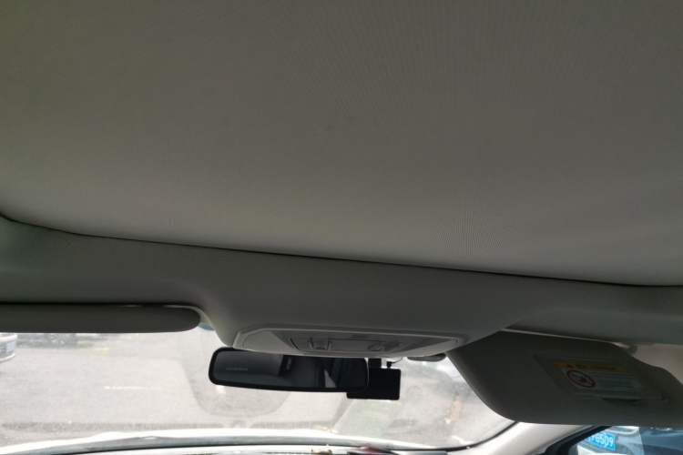 Used Ford Kuga 2018 EcoBoost 180 Two-Wheel-Drive Platinum Edition Headliner