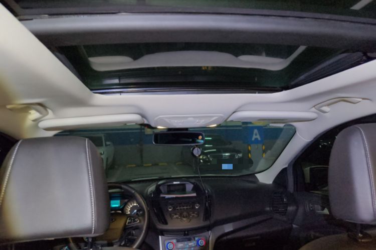 Used Ford Kuga 2018 EcoBoost 180 Two-Wheel-Drive Platinum Edition Headliner