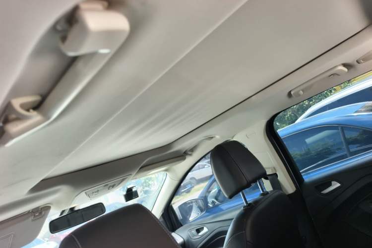 Used Ford Kuga 2018 EcoBoost 180 Two-Wheel-Drive Luxury Wing Edition Headliner