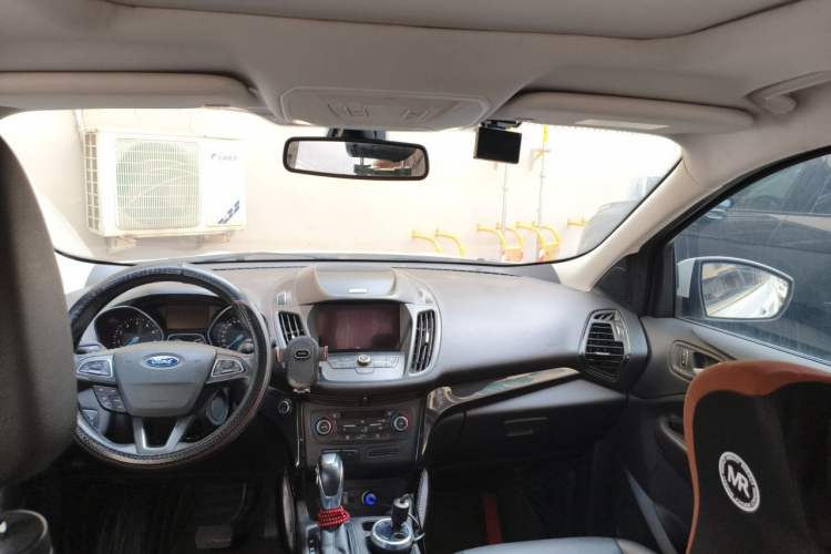 Used Ford Kuga 2018 Facelifted EcoBoost 180 Two-Wheel Drive Luxury Wing Edition Headliner