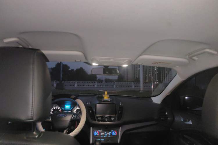 Used Ford Kuga 2018 EcoBoost 180 Two-Wheel-Drive Elite Trim Headliner