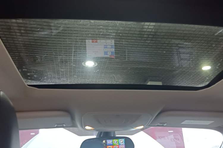 Used Ford Kuga 2018 EcoBoost 180 Two-Wheel-Drive Platinum Edition Headliner