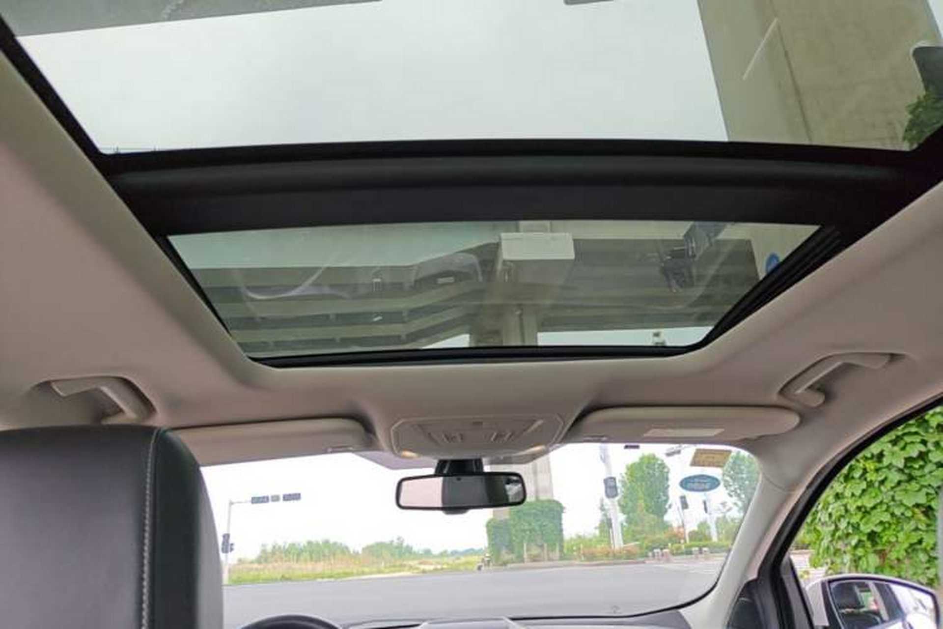 Used Ford Kuga 2018 Facelifted EcoBoost 180 Two-Wheel Drive Luxury Wing Edition Headliner
