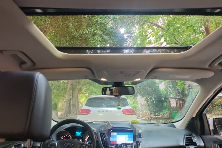 Used Ford Kuga 2018 EcoBoost 180 Two-Wheel-Drive Platinum Edition Headliner