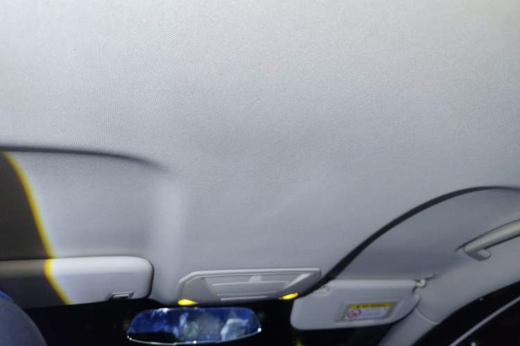 Used Ford Kuga 2018 EcoBoost 180 Two-Wheel-Drive Elite Trim Headliner