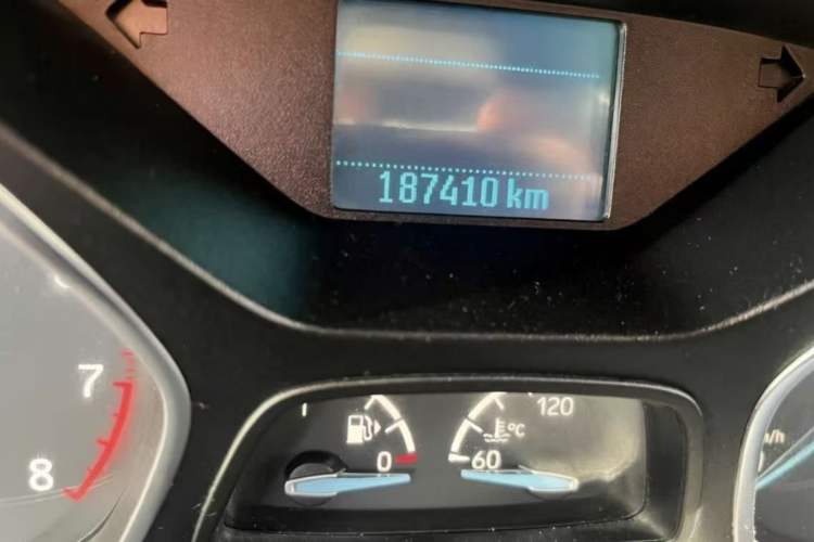 Used Ford Kuga 2018 EcoBoost 180 Two-Wheel-Drive Platinum Edition Instrument Cluster