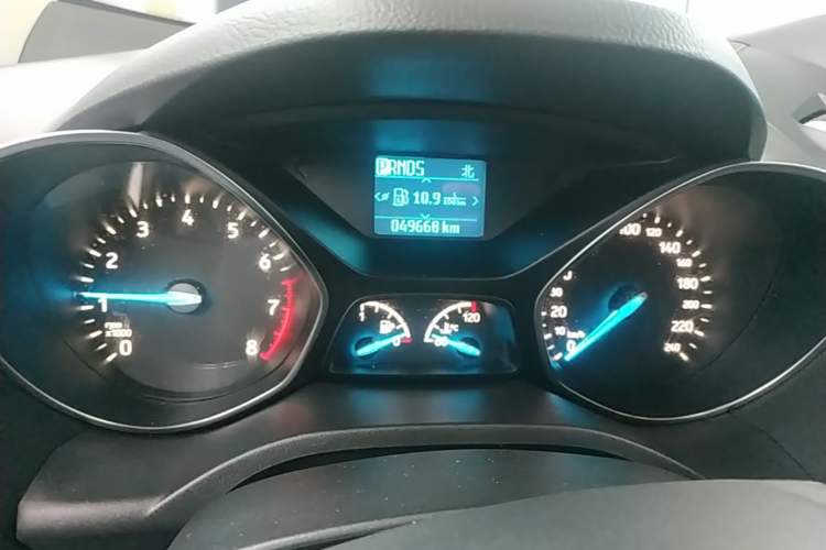Used Ford Kuga 2018 EcoBoost 180 Two-Wheel-Drive Platinum Edition Instrument Cluster