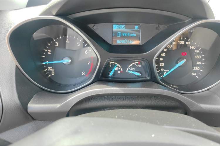 Used Ford Kuga 2018 Facelifted EcoBoost 180 Two-Wheel-Drive Platinum Wing Edition Instrument Cluster