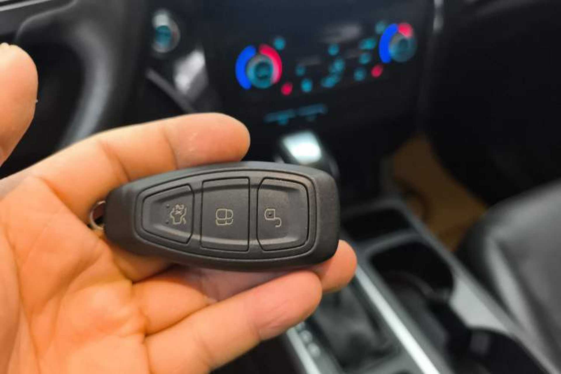Used Ford Kuga 2018 EcoBoost 245 Four-Wheel Drive Luxury Wing Model Interior 1