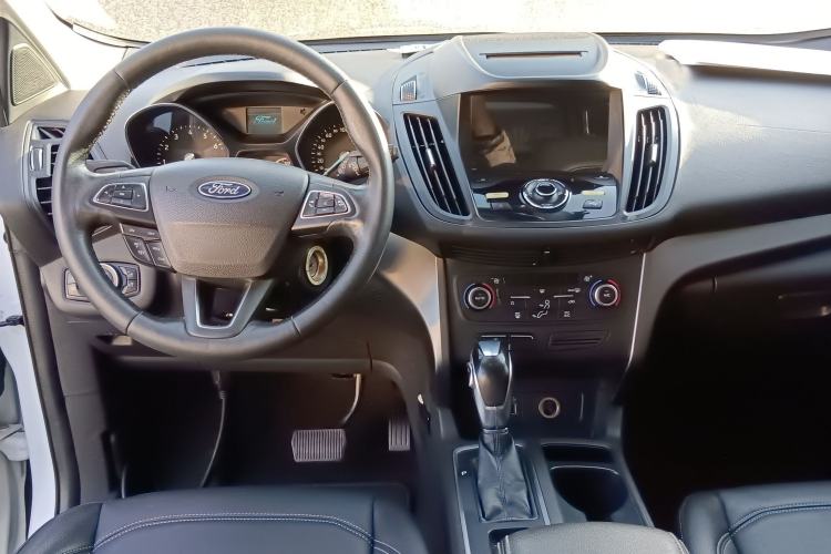 Used Ford Kuga 2018 EcoBoost 180 Two-Wheel-Drive Platinum Edition Interior 2