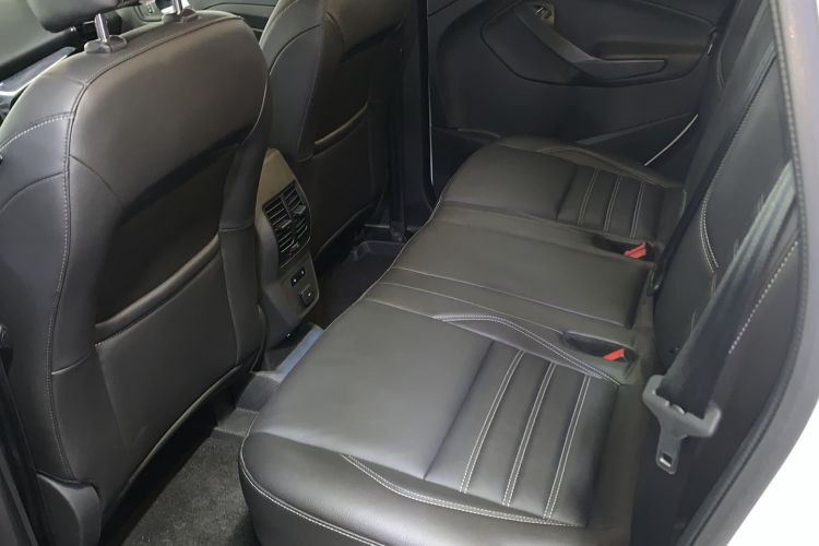 Used Ford Kuga 2018 EcoBoost 180 Two-Wheel-Drive Luxury Wing Edition Interior 2
