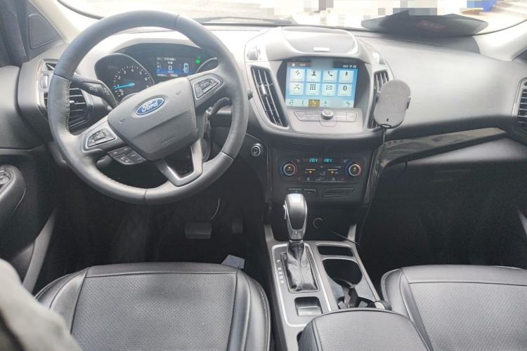 Used Ford Kuga 2018 Facelifted EcoBoost 180 Two-Wheel Drive Luxury Wing Edition Interior 2