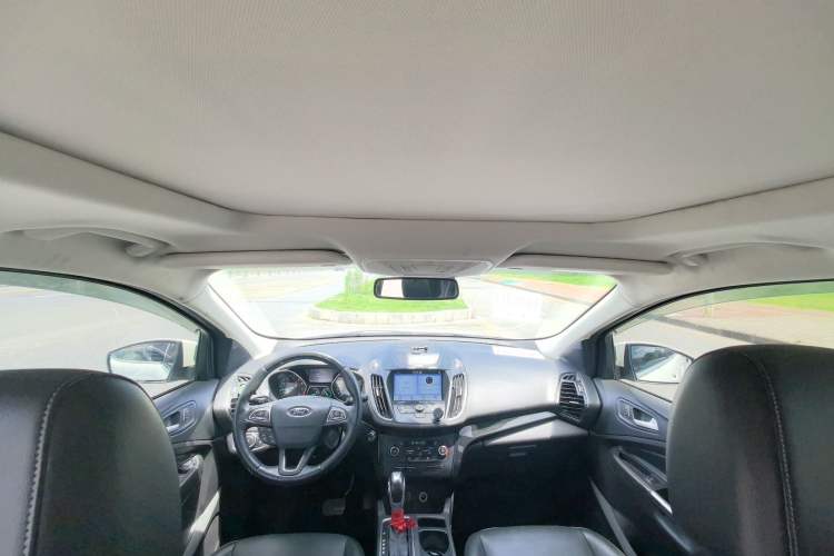 Used Ford Kuga 2018 Facelifted EcoBoost 180 Two-Wheel Drive Luxury Wing Edition Interior 3