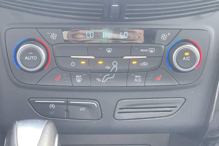 Used Ford Kuga 2018 EcoBoost 245 Four-Wheel Drive Luxury Wing Model Interior 5