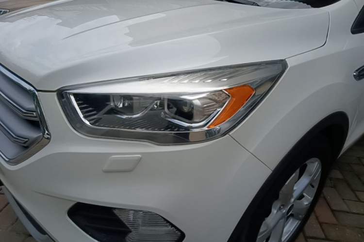 Used Ford Kuga 2018 Facelifted EcoBoost 180 Two-Wheel Drive Luxury Wing Edition Left Front Headlight