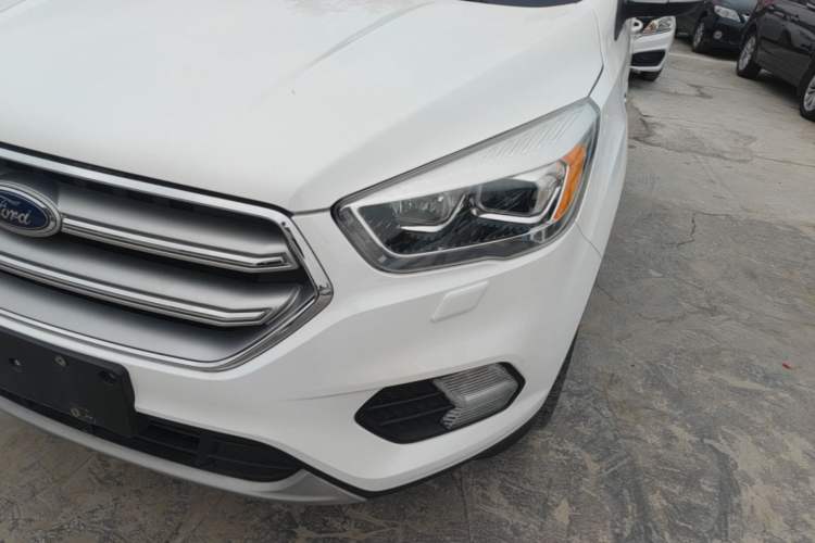 Used Ford Kuga 2018 EcoBoost 180 Two-Wheel-Drive Luxury Wing Edition Left Front Headlight