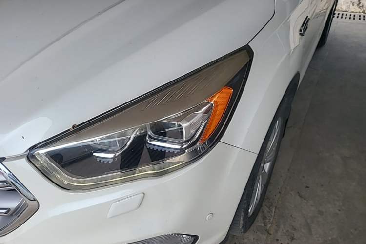 Used Ford Kuga 2018 EcoBoost 180 Two-Wheel-Drive Luxury Wing Edition Left Front Headlight