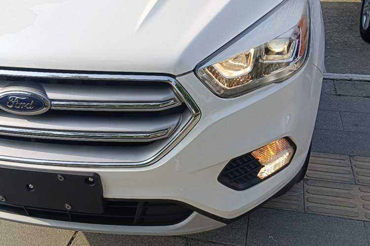Used Ford Kuga 2018 EcoBoost 180 Two-Wheel-Drive Platinum Edition Left Front Headlight