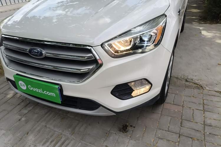 Used Ford Kuga 2018 EcoBoost 180 Two-Wheel-Drive Platinum Edition Left Front Headlight