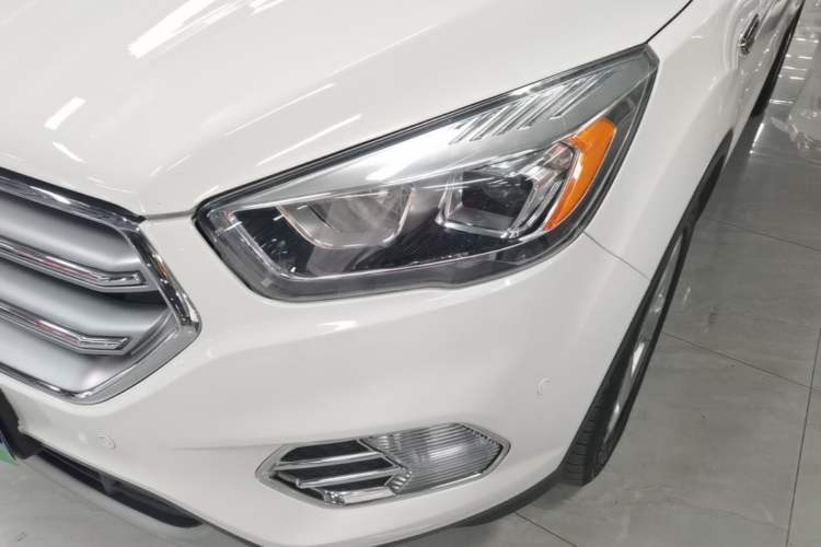 Used Ford Kuga 2018 EcoBoost 180 Two-Wheel-Drive Platinum Edition Left Front Headlight