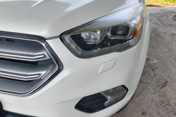 Used Ford Kuga 2018 EcoBoost 180 Two-Wheel-Drive Luxury Wing Edition Left Front Headlight