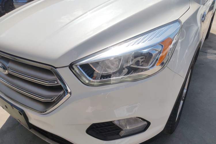 Used Ford Kuga 2018 EcoBoost 180 Two-Wheel-Drive Platinum Edition Left Front Headlight