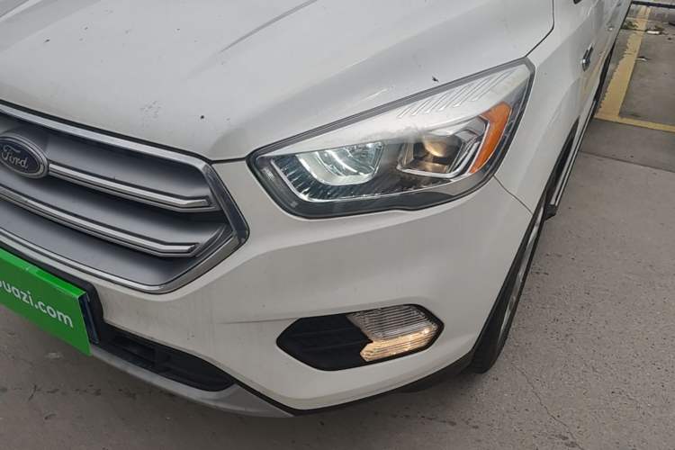 Used Ford Kuga 2018 EcoBoost 180 Two-Wheel-Drive Platinum Edition Left Front Headlight