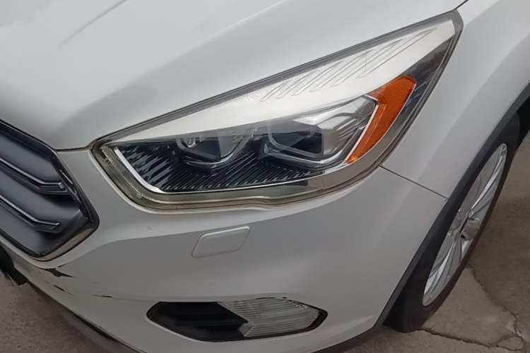 Used Ford Kuga 2018 EcoBoost 180 Two-Wheel-Drive Luxury Wing Edition Left Front Headlight