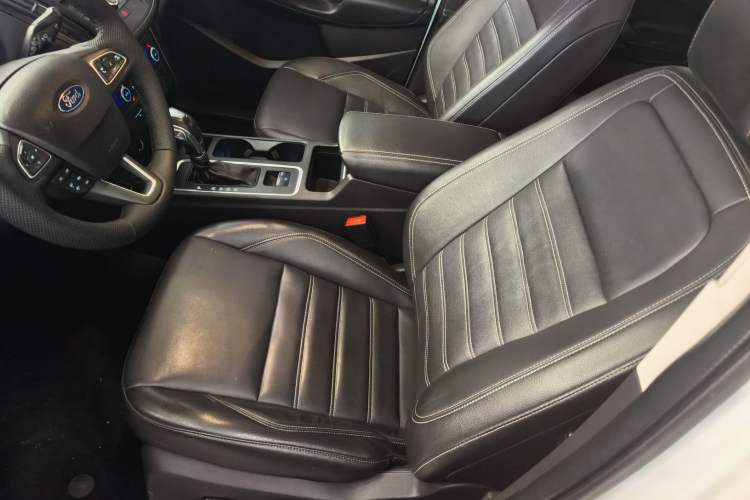 Used Ford Kuga 2018 Facelifted EcoBoost 180 Two-Wheel Drive Luxury Wing Edition Left Front Seat
