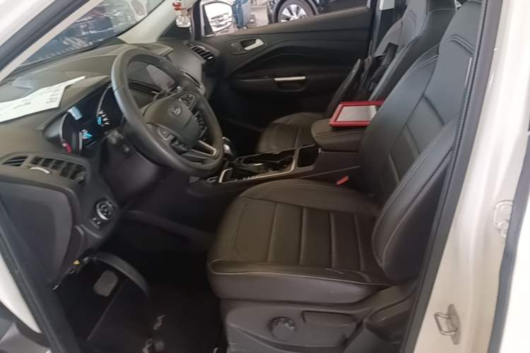 Used Ford Kuga 2018 EcoBoost 180 Two-Wheel-Drive Platinum Edition Left Front Seat