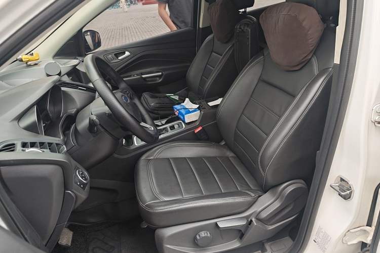 Used Ford Kuga 2018 EcoBoost 180 Two-Wheel-Drive Platinum Edition Left Front Seat