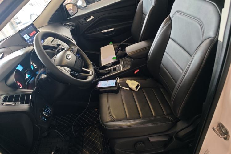 Used Ford Kuga 2018 EcoBoost 180 Two-Wheel-Drive Platinum Edition Left Front Seat