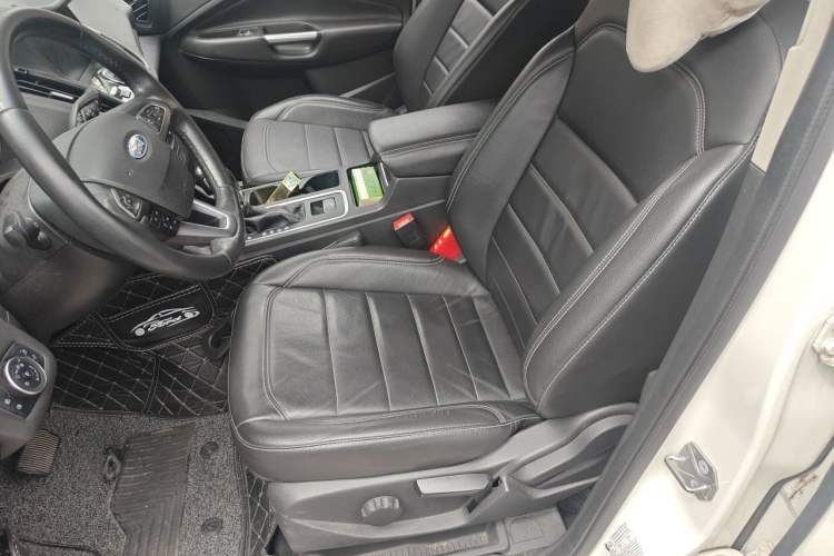 Used Ford Kuga 2018 EcoBoost 180 Two-Wheel-Drive Platinum Edition Left Front Seat