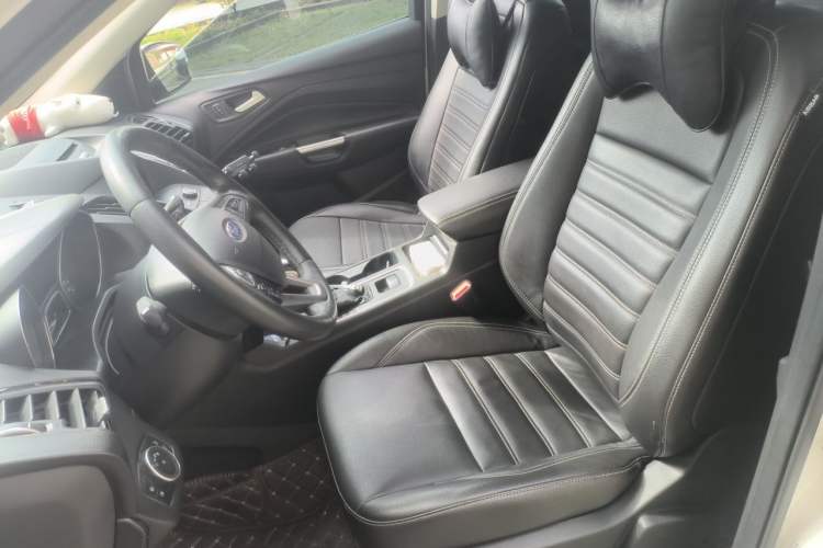 Used Ford Kuga 2018 EcoBoost 180 Two-Wheel-Drive Luxury Wing Edition Left Front Seat