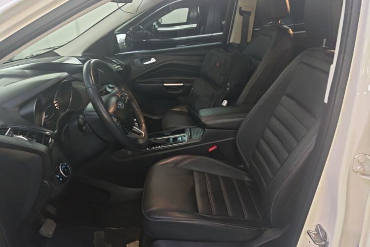 Used Ford Kuga 2018 Facelifted EcoBoost 180 Two-Wheel Drive Luxury Wing Edition Left Front Seat